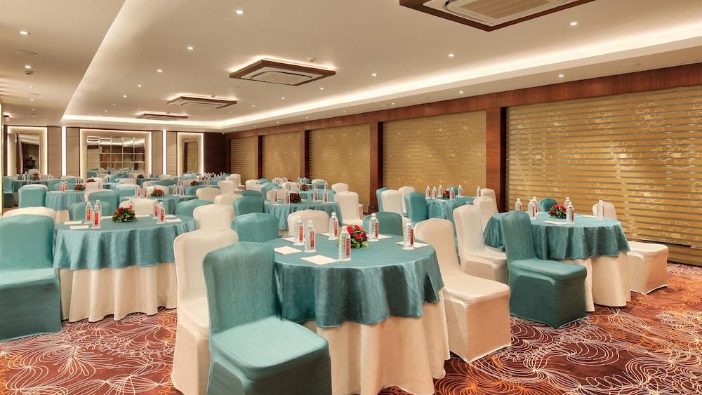 Golden Tulip Essential Jaipur Hotel Екстериор снимка