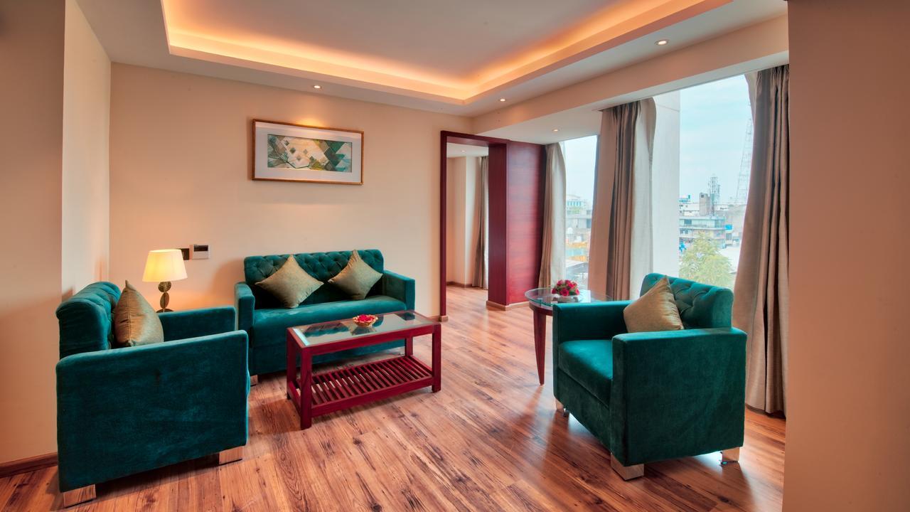 Golden Tulip Essential Jaipur Hotel Екстериор снимка