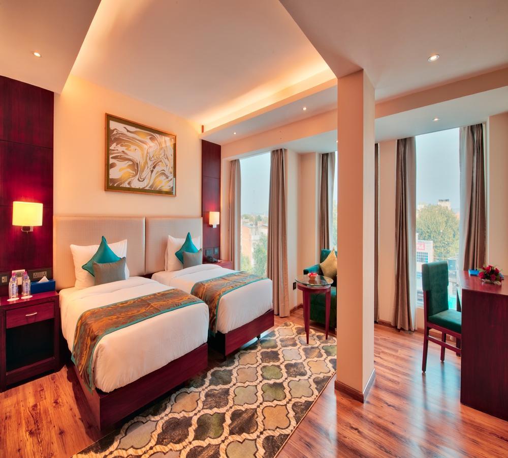 Golden Tulip Essential Jaipur Hotel Екстериор снимка