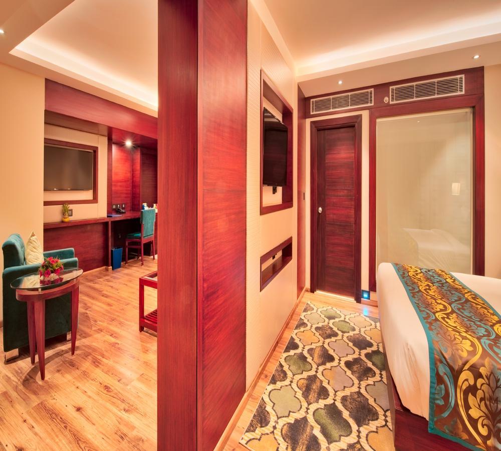 Golden Tulip Essential Jaipur Hotel Екстериор снимка