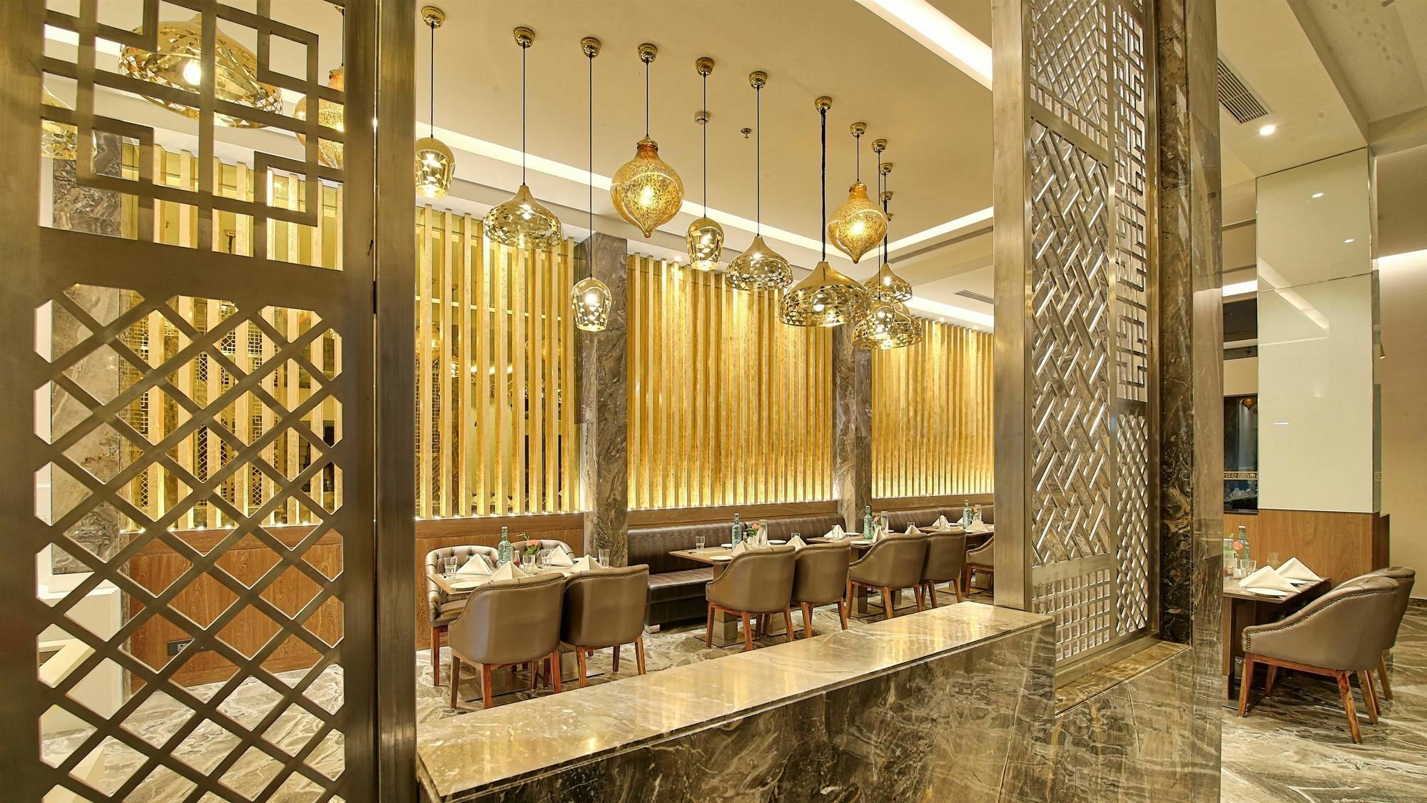 Golden Tulip Essential Jaipur Hotel Екстериор снимка